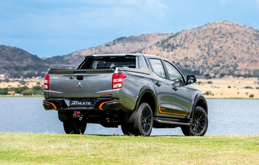  Mitsubishi Triton Double Cab Athlete 2018 года  (ZA) (фото 9 из 19)